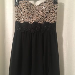 A short formal homecoming dress